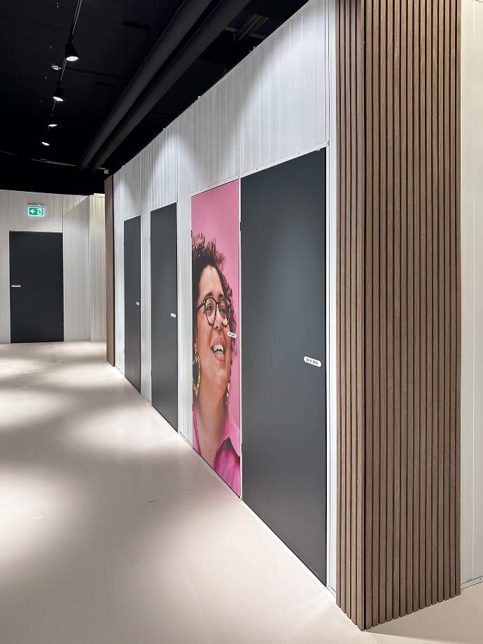 Türen von Selfstorage Räumen bei BookaBox.com